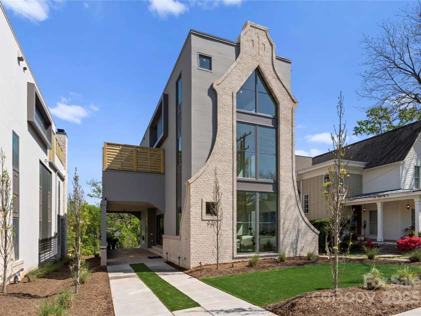 721 Charles Avenue, Charlotte, NC 28205.  MLS# CAR4325616, YatesRealty ID 19460. 