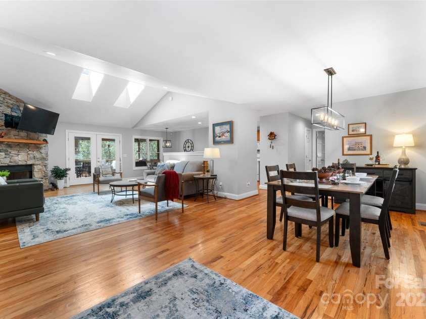 226 Ogana Court, Brevard, NC 28712.  MLS# CAR4244651, YatesRealty ID 19461. 