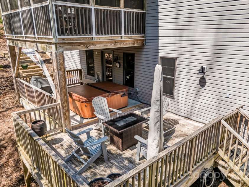 226 Ogana Court, Brevard, NC 28712.  MLS# CAR4244651, YatesRealty ID 19461. 