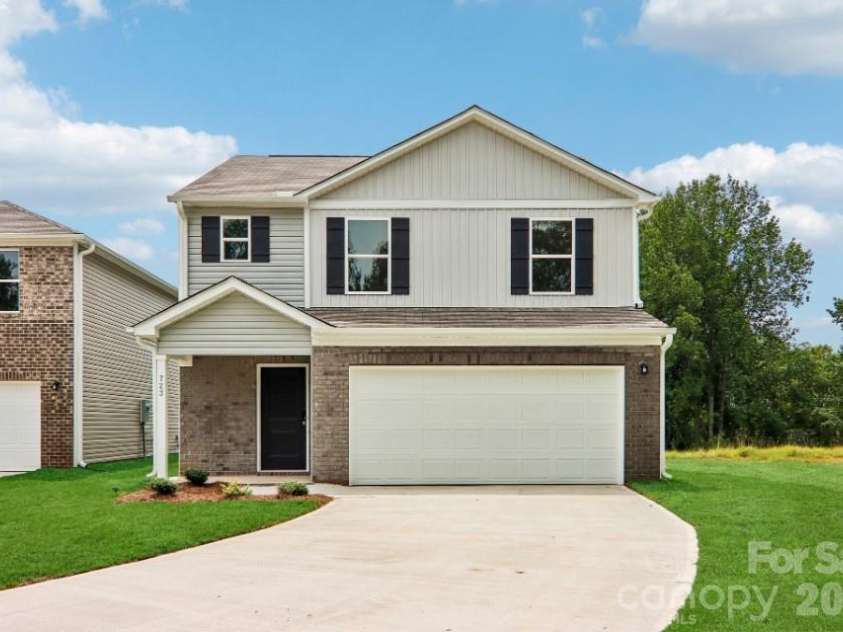 723 Tomlin Trail, Spartanburg, SC 29301.  MLS# CAR4379197, YatesRealty ID 19462. 