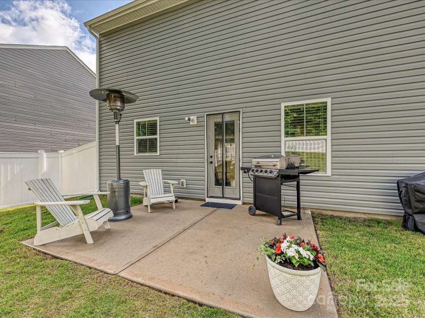 665 Pointe Andrews Drive, Concord, NC 28025.  MLS# CAR4256735, YatesRealty ID 19464. 