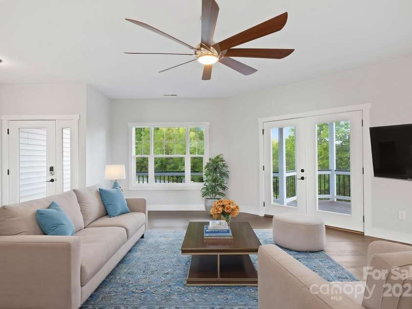 505 Sky Ridge Drive, Leicester, NC 28748.  MLS# CAR4258351, YatesRealty ID 19465. 