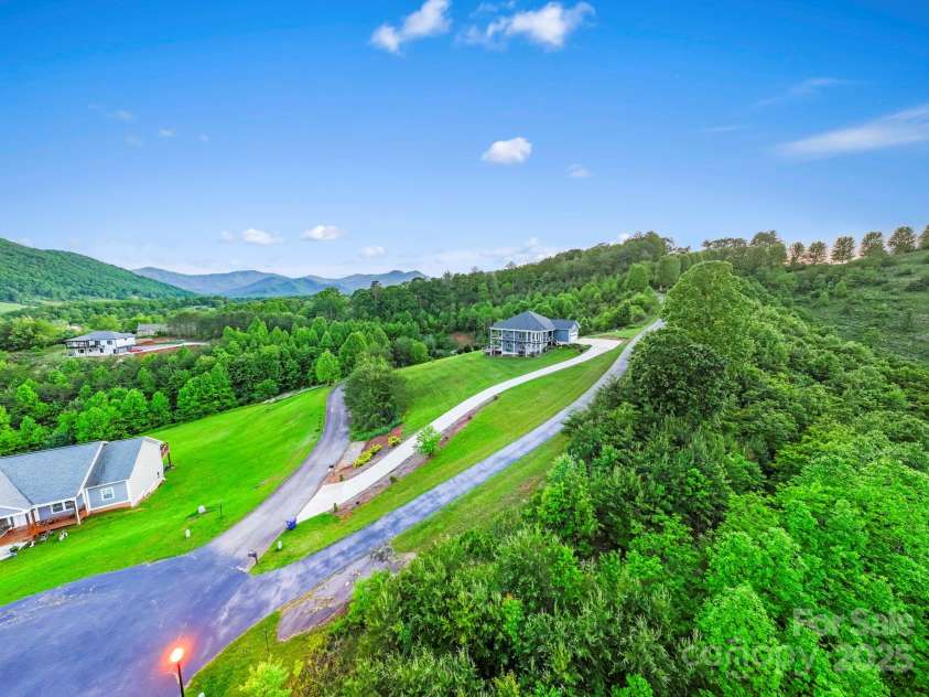 505 Sky Ridge Drive, Leicester, NC 28748.  MLS# CAR4258351, YatesRealty ID 19465. 