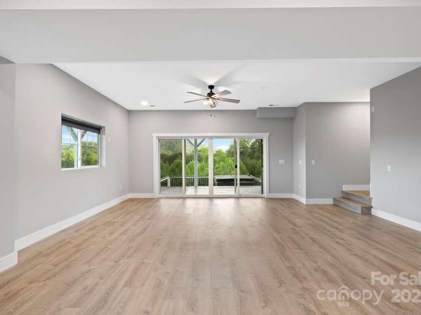 505 Sky Ridge Drive, Leicester, NC 28748.  MLS# CAR4258351, YatesRealty ID 19465. Fully finished basement