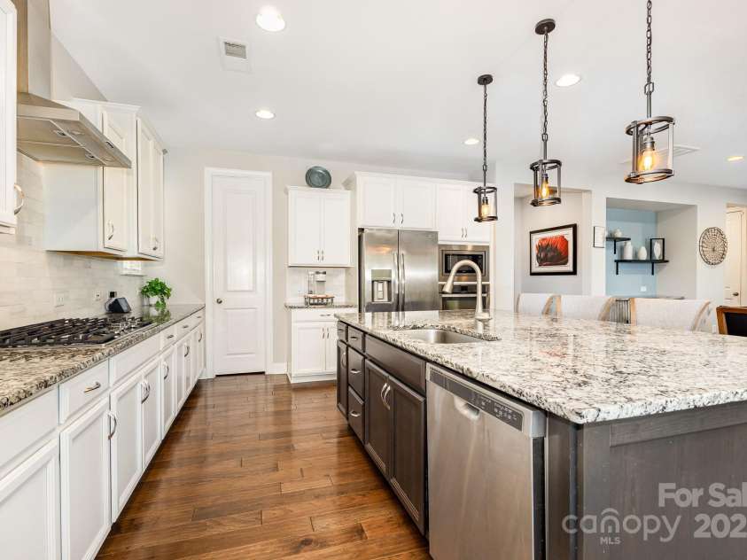 14228 Twin Eagles Lane, Charlotte, NC 28278.  MLS# CAR4260102, YatesRealty ID 19467. 