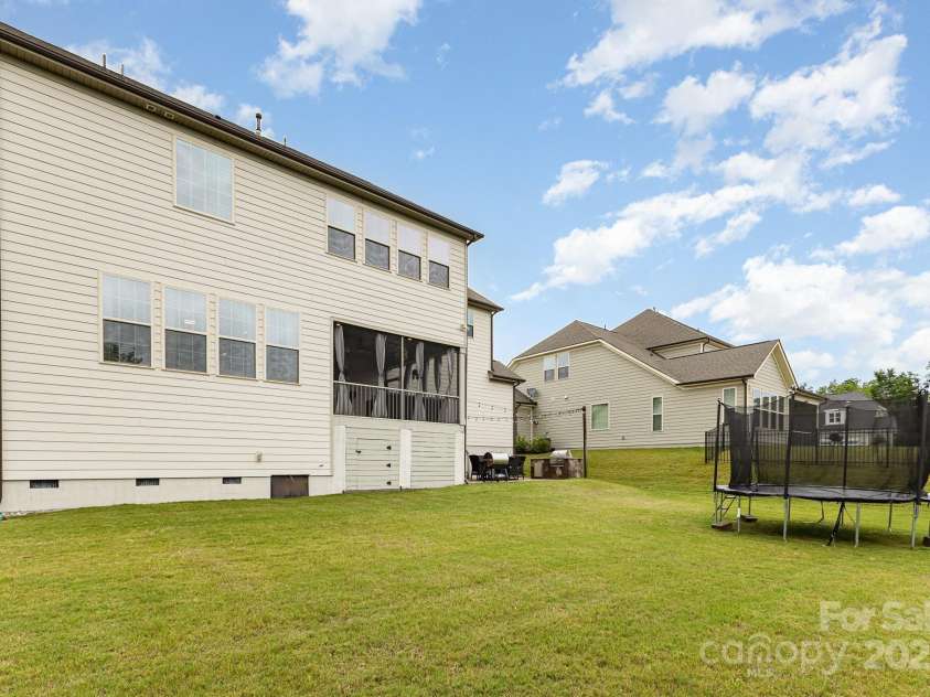 14228 Twin Eagles Lane, Charlotte, NC 28278.  MLS# CAR4260102, YatesRealty ID 19467. 