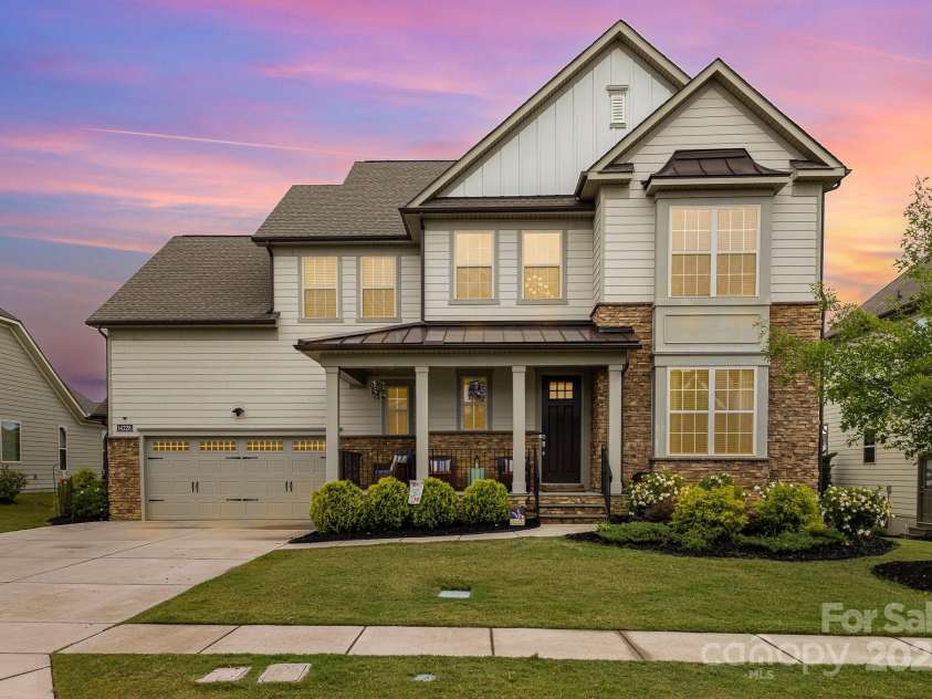 14228 Twin Eagles Lane, Charlotte, NC 28278.  MLS# CAR4260102, YatesRealty ID 19467. 