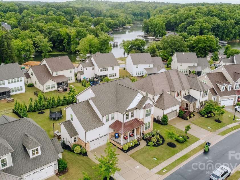 14228 Twin Eagles Lane, Charlotte, NC 28278.  MLS# CAR4260102, YatesRealty ID 19467. 