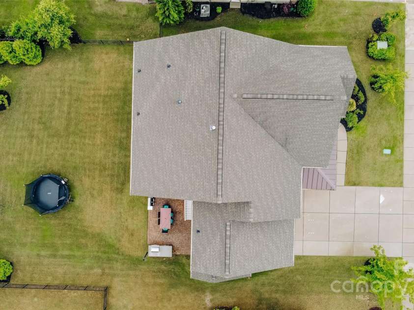 14228 Twin Eagles Lane, Charlotte, NC 28278.  MLS# CAR4260102, YatesRealty ID 19467. 