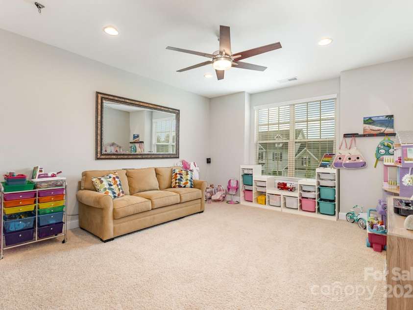 14228 Twin Eagles Lane, Charlotte, NC 28278.  MLS# CAR4260102, YatesRealty ID 19467. Bonus room