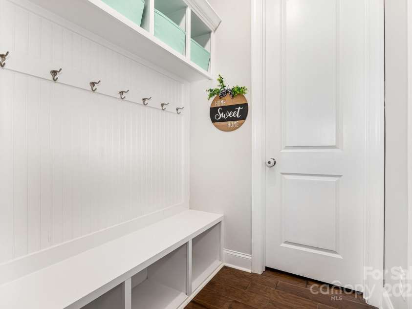 14228 Twin Eagles Lane, Charlotte, NC 28278.  MLS# CAR4260102, YatesRealty ID 19467. Launch area near gargae door