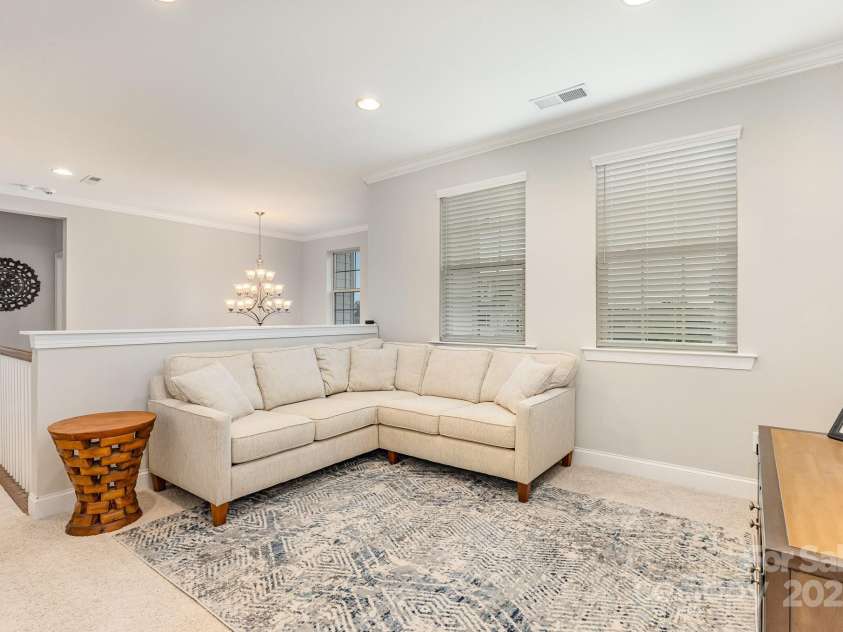 14228 Twin Eagles Lane, Charlotte, NC 28278.  MLS# CAR4260102, YatesRealty ID 19467. Loft