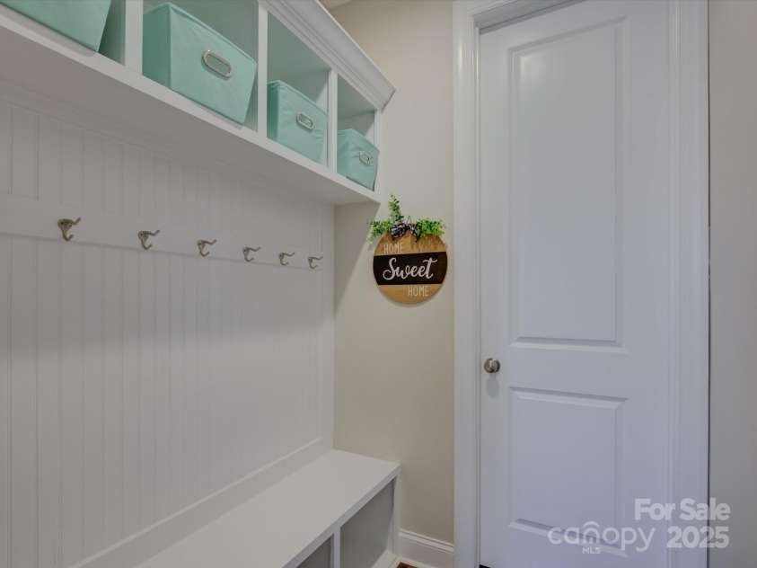 14228 Twin Eagles Lane, Charlotte, NC 28278.  MLS# CAR4324564, YatesRealty ID 19467. 