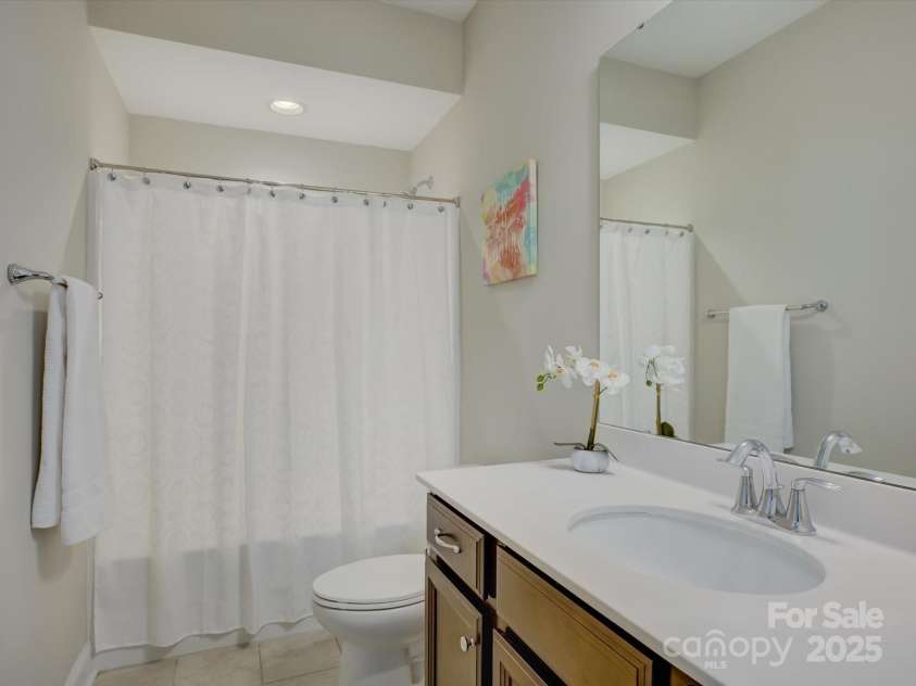 14228 Twin Eagles Lane, Charlotte, NC 28278.  MLS# CAR4324564, YatesRealty ID 19467. 