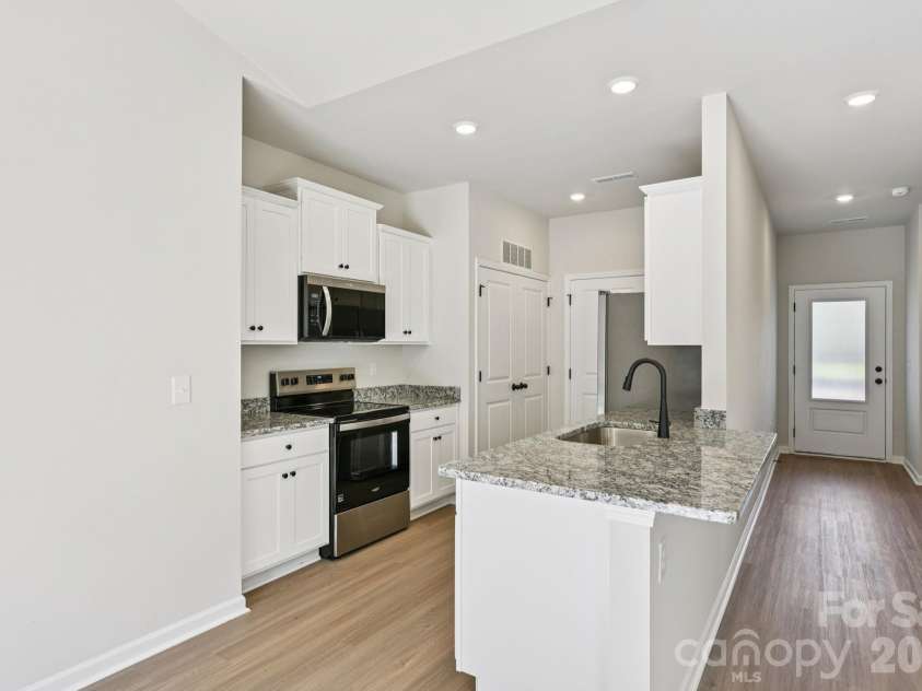 712 Willow Estates Drive, Shelby, NC 28150.  MLS# CAR4379388, YatesRealty ID 19468. 