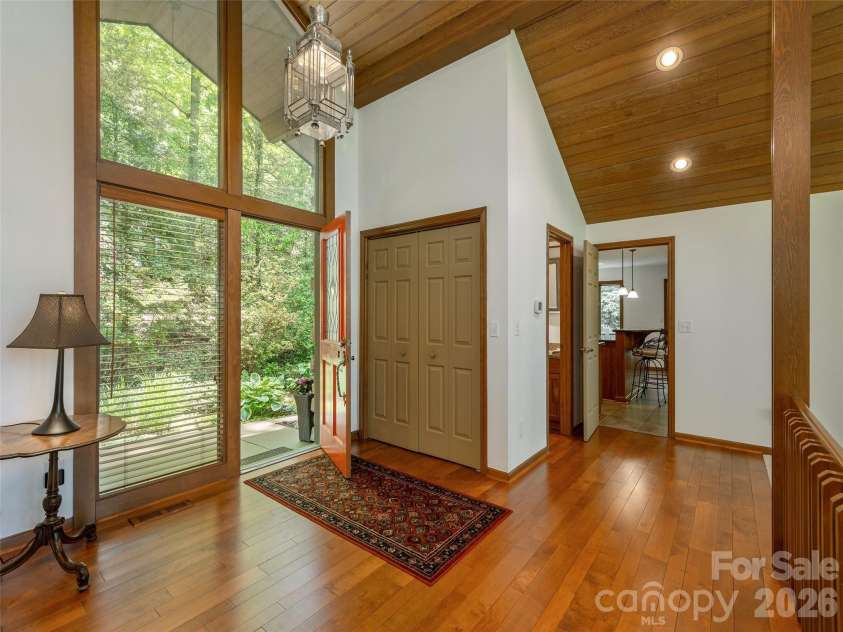 227 Estate Drive, Hendersonville, NC 28739.  MLS# CAR4379373, YatesRealty ID 19470. 
