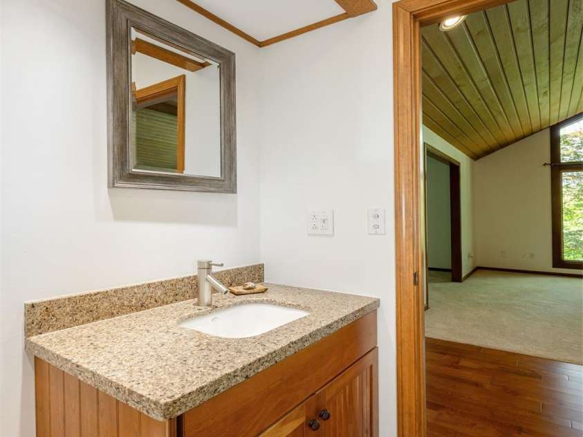 227 Estate Drive, Hendersonville, NC 28739.  MLS# CAR4379373, YatesRealty ID 19470. 