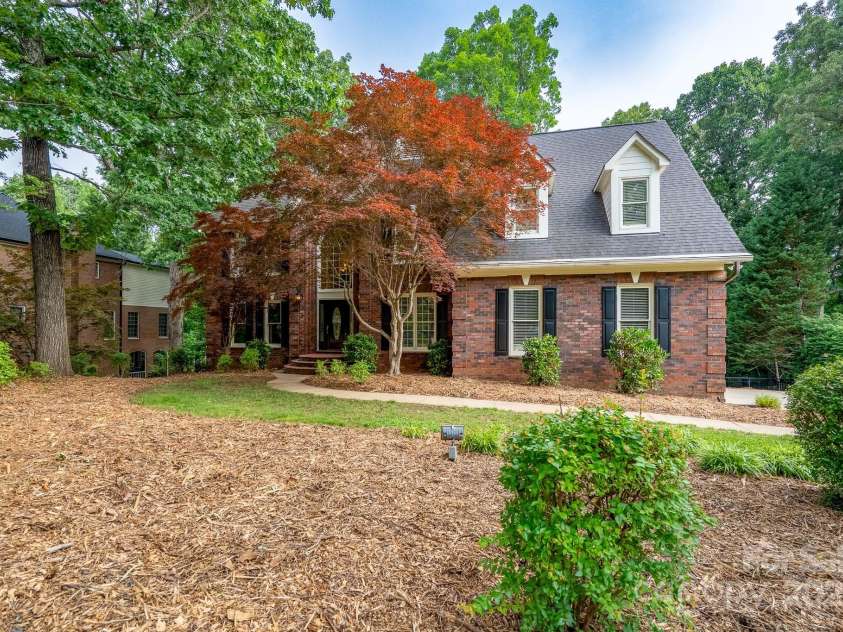 4672 Snow Drive, Harrisburg, NC 28075.  MLS# CAR4268077, YatesRealty ID 19470. Private curb appeal.