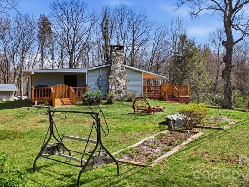 3731 Dillard Road, Highlands, NC 28741.  MLS# CAR4379401, YatesRealty ID 19471. 