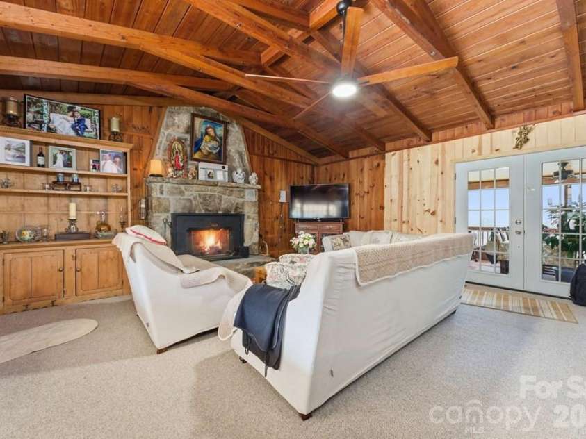 3731 Dillard Road, Highlands, NC 28741.  MLS# CAR4379401, YatesRealty ID 19471. 