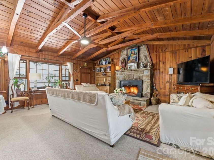 3731 Dillard Road, Highlands, NC 28741.  MLS# CAR4379401, YatesRealty ID 19471. 