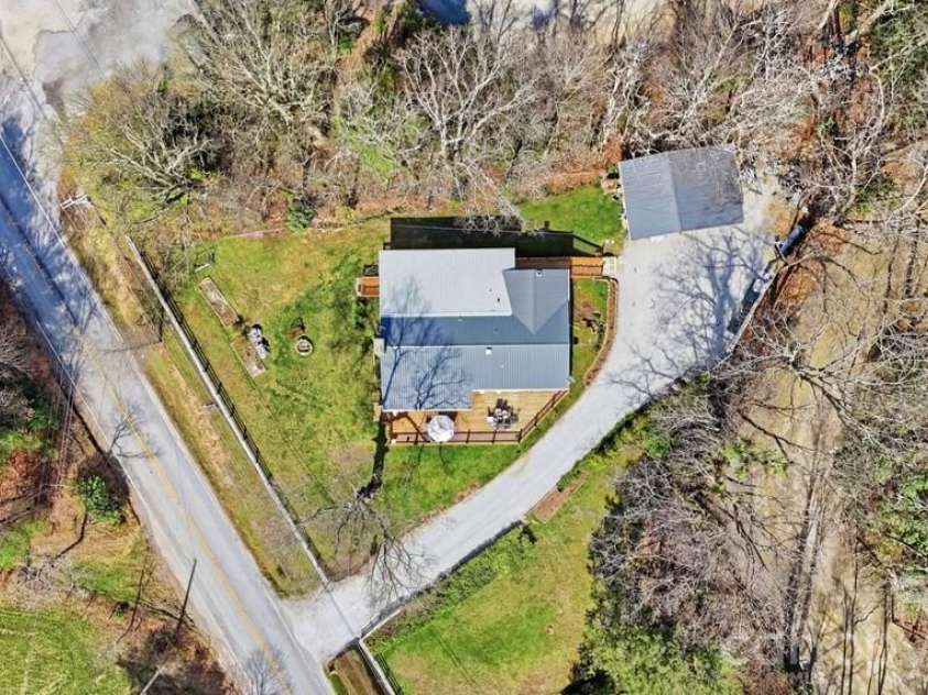 3731 Dillard Road, Highlands, NC 28741.  MLS# CAR4379401, YatesRealty ID 19471. 