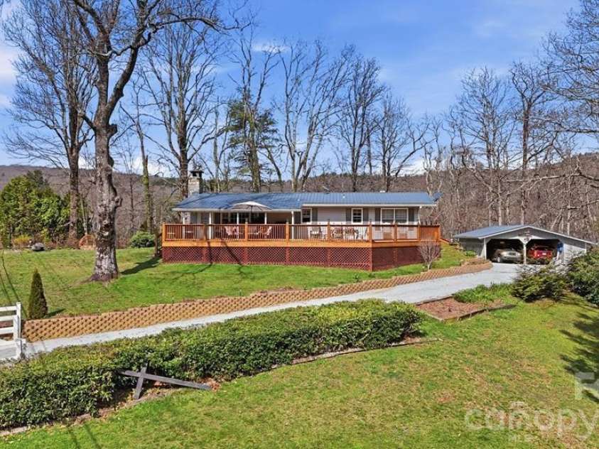 3731 Dillard Road, Highlands, NC 28741.  MLS# CAR4379401, YatesRealty ID 19471. 