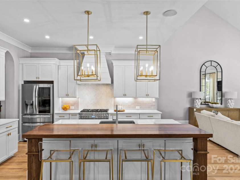 5638 Timber Lane, Charlotte, NC 28270.  MLS# CAR4268373, YatesRealty ID 19471. 