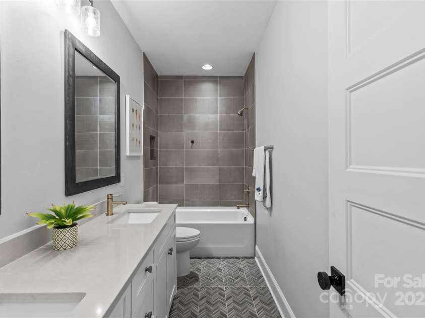 5638 Timber Lane, Charlotte, NC 28270.  MLS# CAR4268373, YatesRealty ID 19471. 