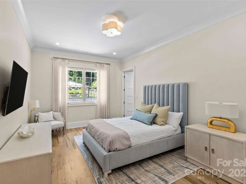 5638 Timber Lane, Charlotte, NC 28270.  MLS# CAR4268373, YatesRealty ID 19471. Downstairs Guest Suite