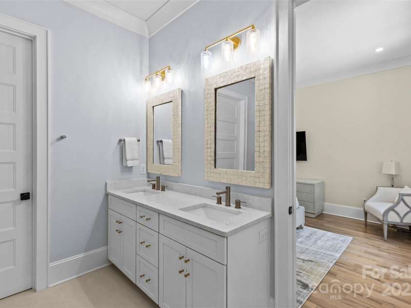 5638 Timber Lane, Charlotte, NC 28270.  MLS# CAR4268373, YatesRealty ID 19471. Guest Suite Full Bath (Downstairs)