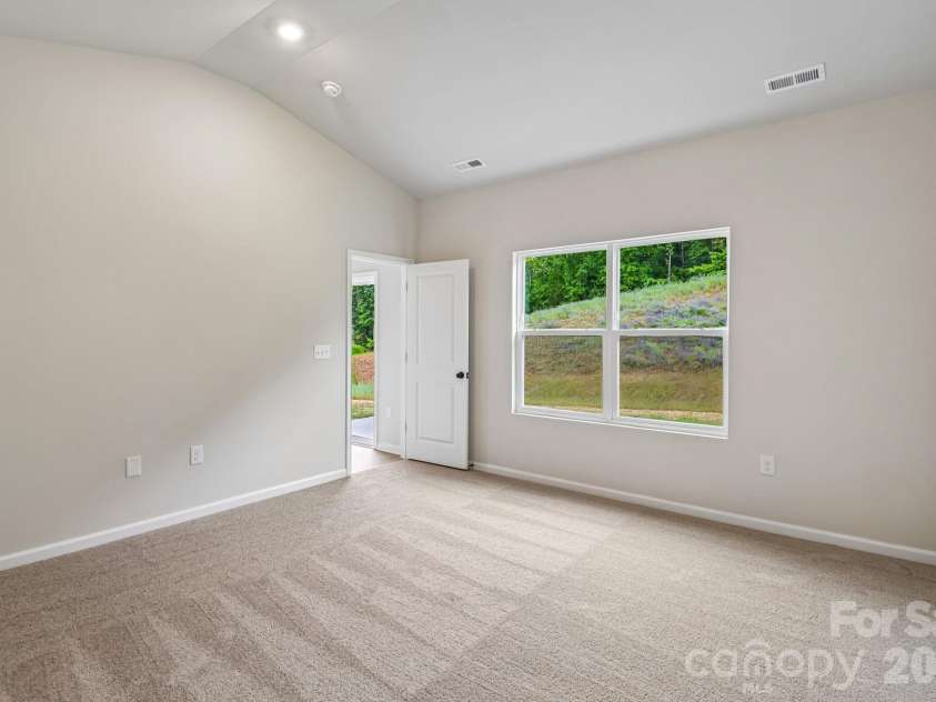 708 Willow Estates Drive, Shelby, NC 28150.  MLS# CAR4379420, YatesRealty ID 19472. 