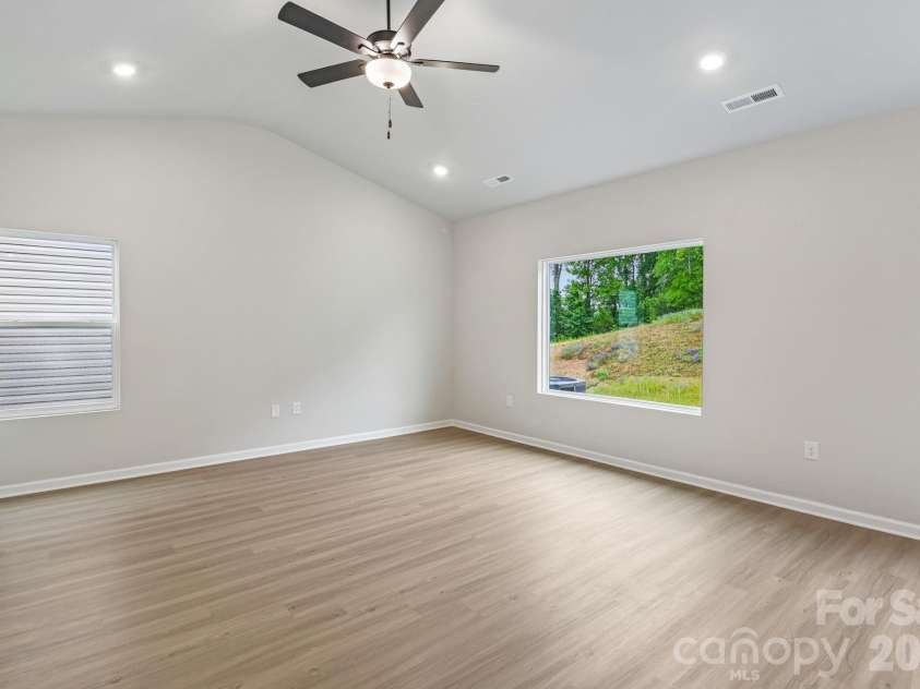 708 Willow Estates Drive, Shelby, NC 28150.  MLS# CAR4379420, YatesRealty ID 19472. 
