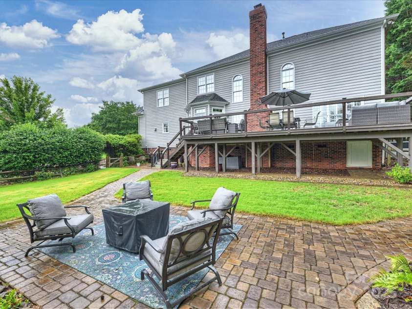 16308 Woolwine Road, Charlotte, NC 28278.  MLS# CAR4260989, YatesRealty ID 19473. Back Patio