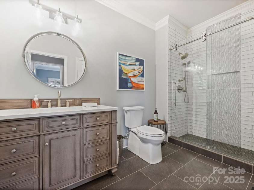 16308 Woolwine Road, Charlotte, NC 28278.  MLS# CAR4260989, YatesRealty ID 19473. Full Bathroom