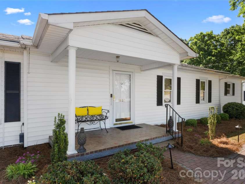 1687 Sexton Road, Denton, NC 27239.  MLS# CAR4379400, YatesRealty ID 19474. 