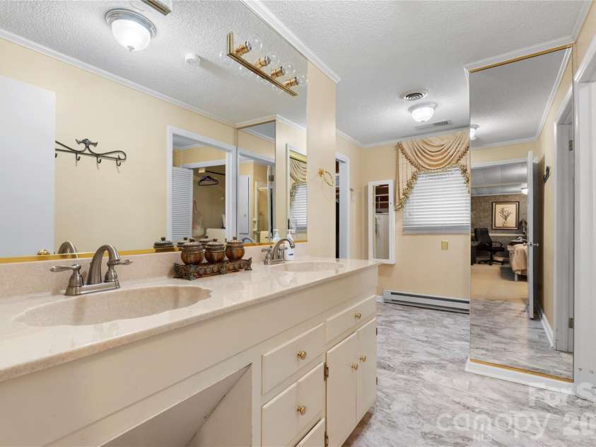 1687 Sexton Road, Denton, NC 27239.  MLS# CAR4379400, YatesRealty ID 19474. 
