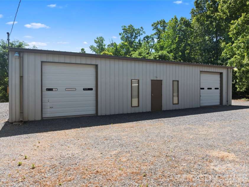 1687 Sexton Road, Denton, NC 27239.  MLS# CAR4379400, YatesRealty ID 19474. 
