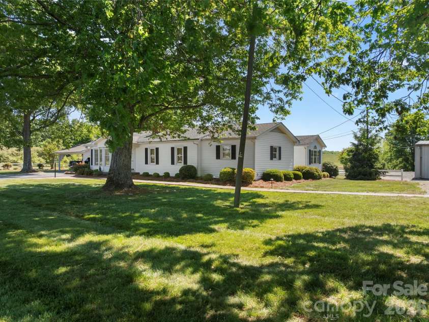 1687 Sexton Road, Denton, NC 27239.  MLS# CAR4379400, YatesRealty ID 19474. 