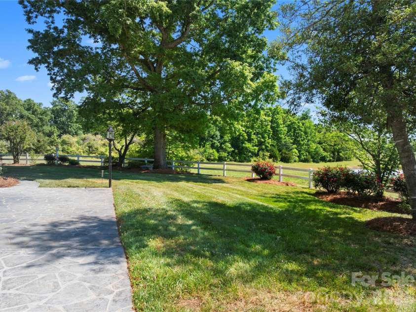 1687 Sexton Road, Denton, NC 27239.  MLS# CAR4379400, YatesRealty ID 19474. 