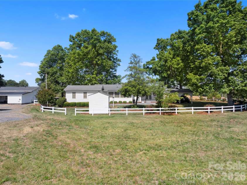 1687 Sexton Road, Denton, NC 27239.  MLS# CAR4379400, YatesRealty ID 19474. 