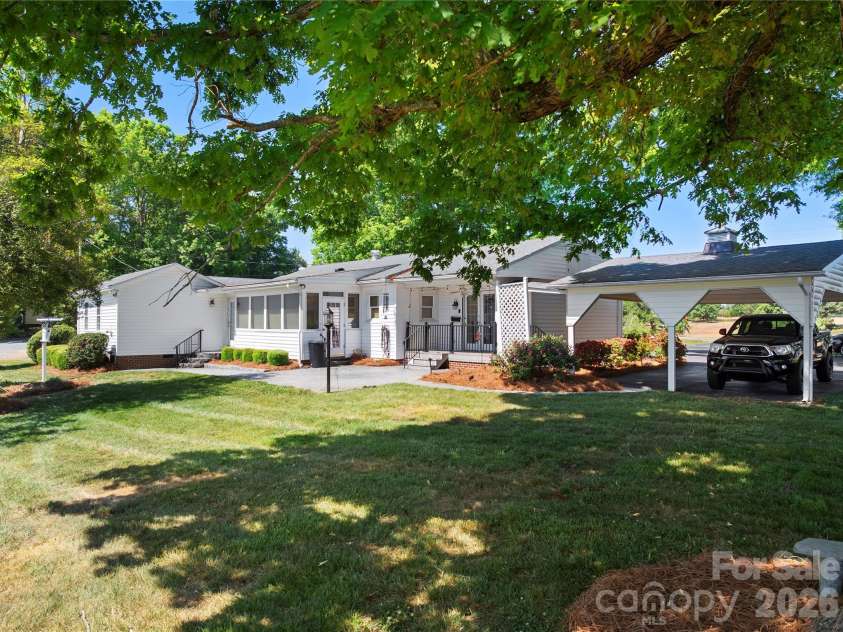 1687 Sexton Road, Denton, NC 27239.  MLS# CAR4379400, YatesRealty ID 19474. 