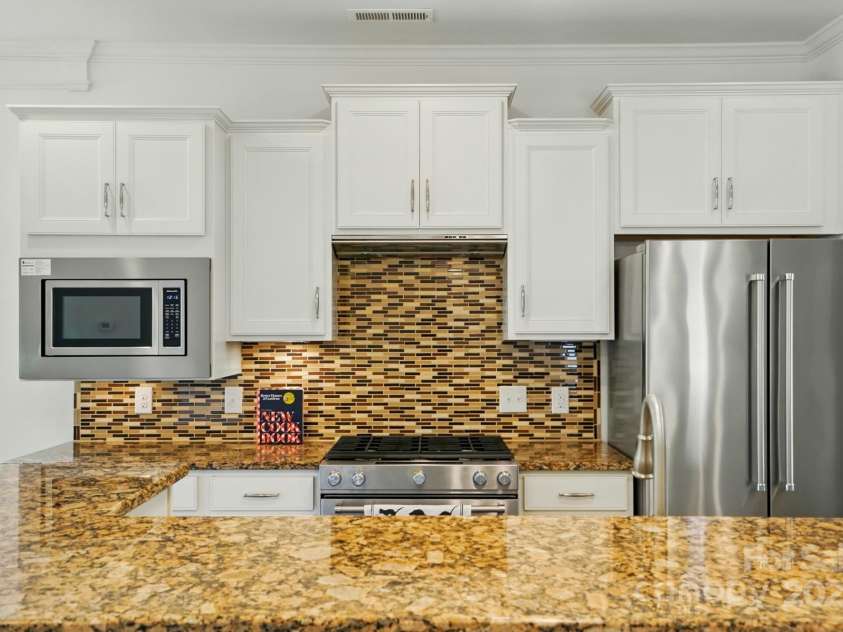 258 Cherrytree Drive, Fort Mill, SC 29715.  MLS# CAR4261515, YatesRealty ID 19474. 