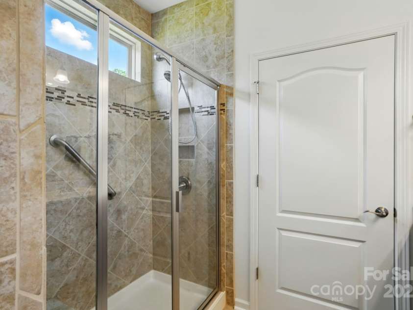 258 Cherrytree Drive, Fort Mill, SC 29715.  MLS# CAR4261515, YatesRealty ID 19474. 