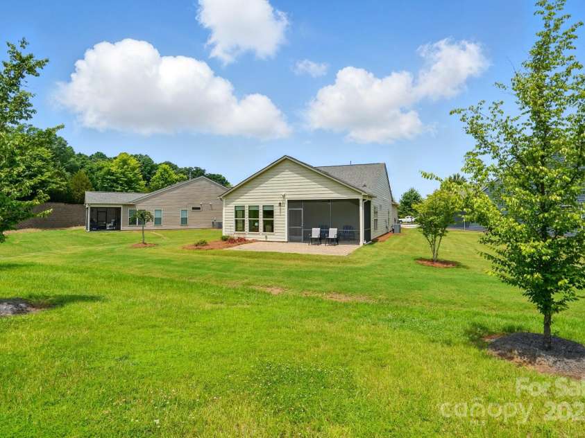 258 Cherrytree Drive, Fort Mill, SC 29715.  MLS# CAR4261515, YatesRealty ID 19474. 