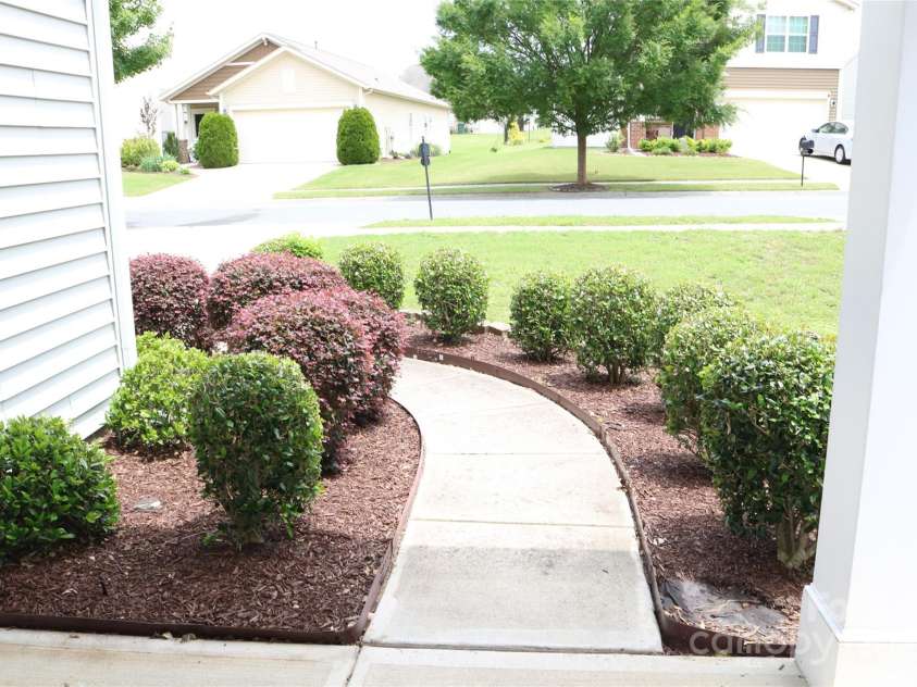 10726 Greenhead View Road, Charlotte, NC 28262.  MLS# CAR4266554, YatesRealty ID 19475. 