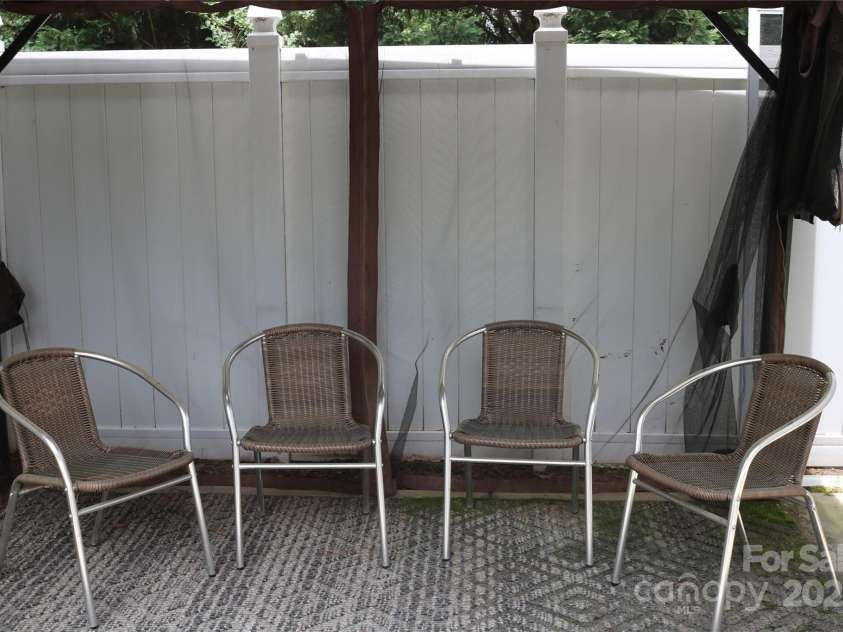 10726 Greenhead View Road, Charlotte, NC 28262.  MLS# CAR4266554, YatesRealty ID 19475. 