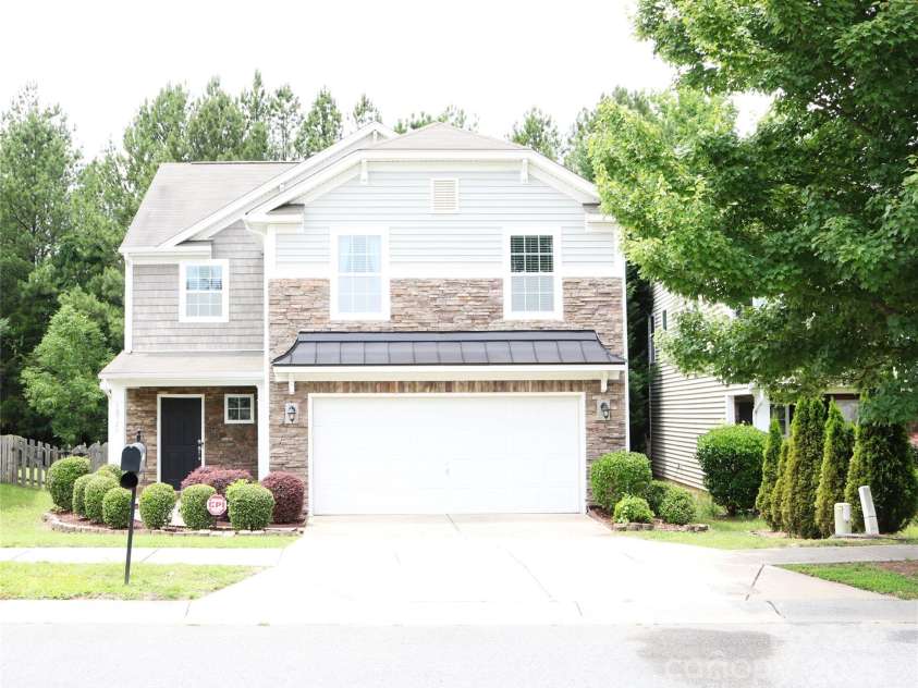 10726 Greenhead View Road, Charlotte, NC 28262.  MLS# CAR4266554, YatesRealty ID 19475. 