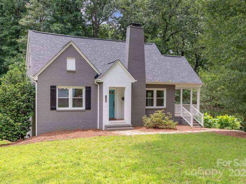 1106 South Street, Gastonia, NC 28052.  MLS# CAR4269314, YatesRealty ID 19476. 
