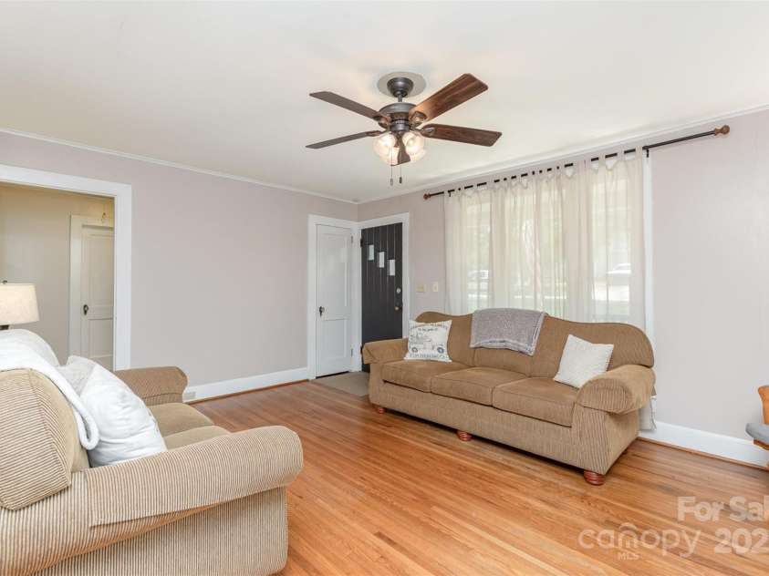 810 Maplewood Avenue, Kannapolis, NC 28081.  MLS# CAR4269785, YatesRealty ID 19477. 